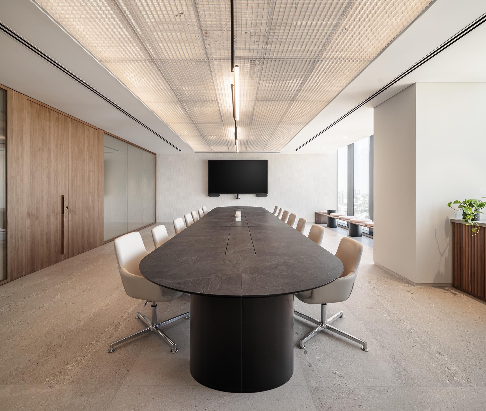 1500平米辦公室裝修完工照實(shí)景效果 - 會(huì)議室 · Conference Room
